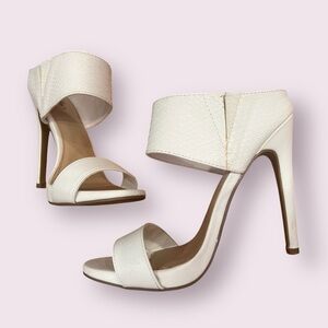 Mossimo White Snakeskin High Heel mules 6.5 slip on